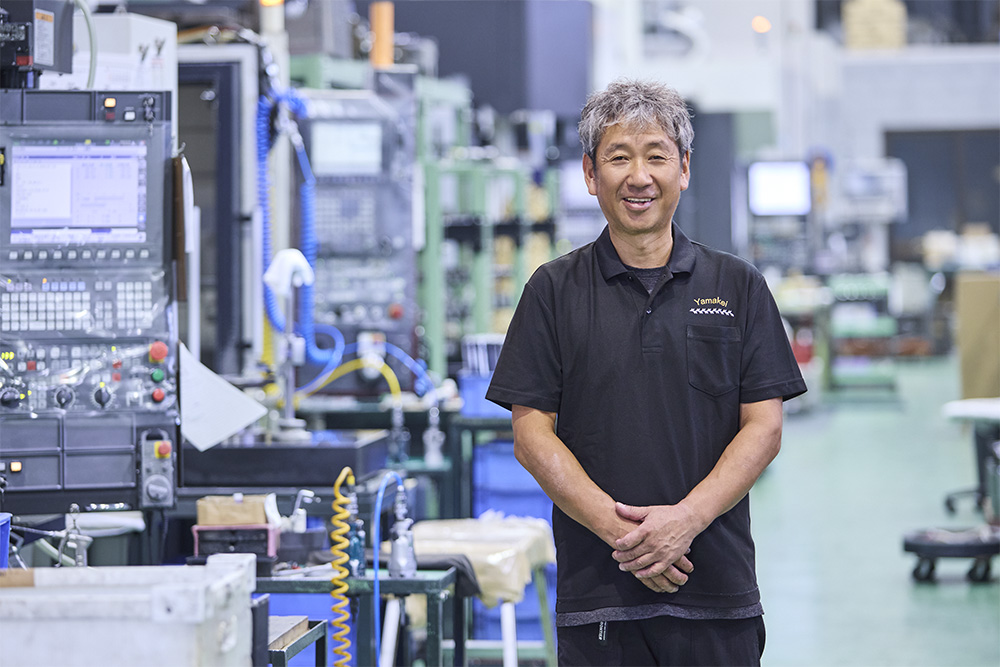 相談し、信頼しあえるパートナーとして。<br>大小さまざまな、精度の高い加工を追求。